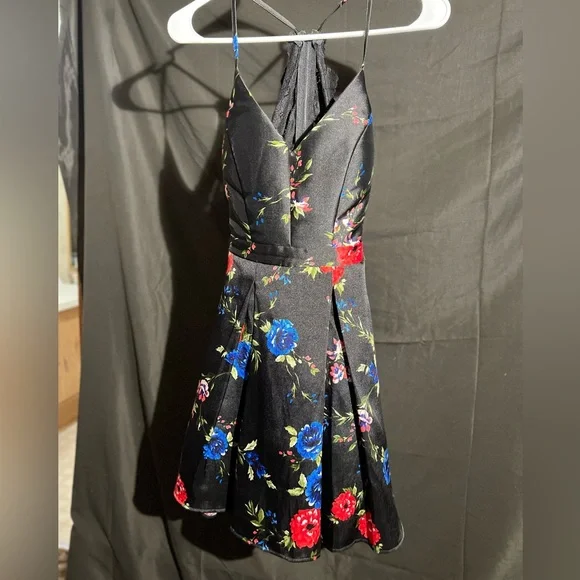 B. Smart | Dresses | B Smart Floral Spaghetti Strap Lace Back Dress Size Juniors | Poshmark B. Smart | Dresses | B Smart Floral Spaghetti Strap Lace Back Dress Size Juniors | Poshmark